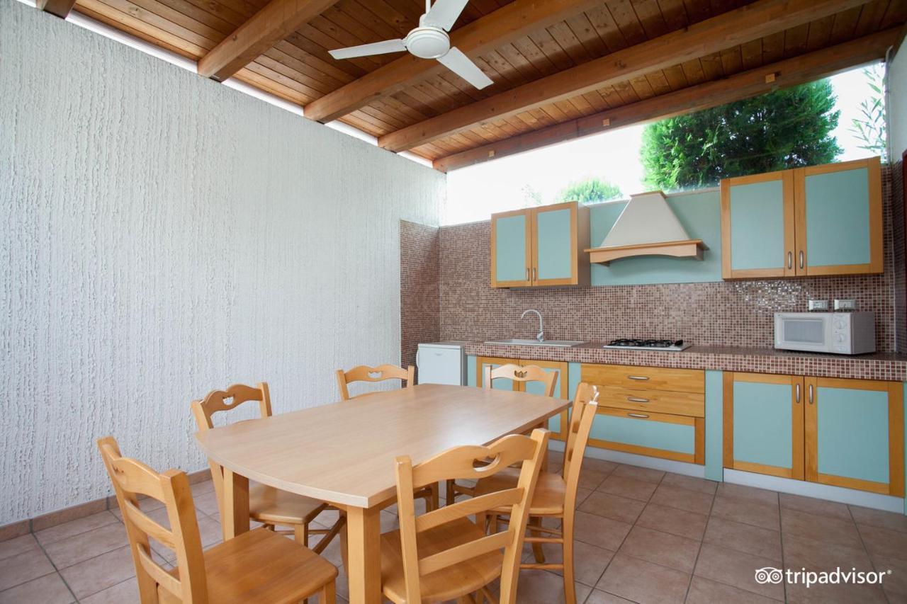 Villaggio Albatros Resort 레시나 외부 사진