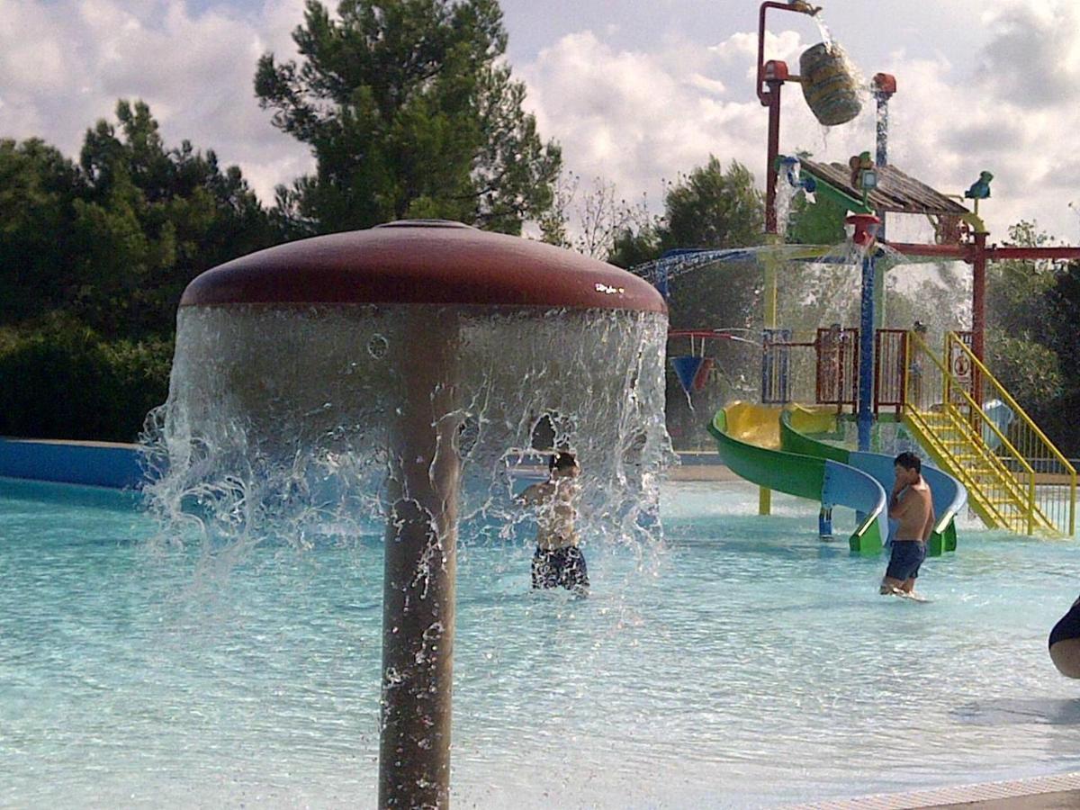 Villaggio Albatros Resort 레시나 외부 사진