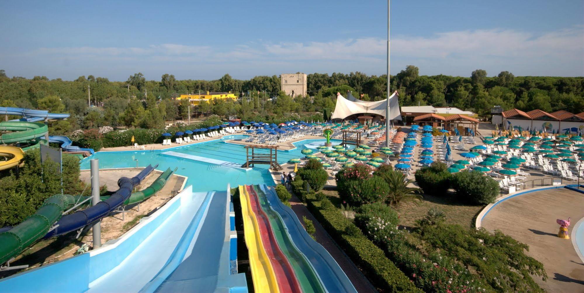 Villaggio Albatros Resort 레시나 외부 사진